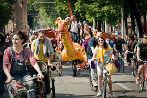 Bike parade a Bologna domenica 12 maggio