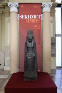 Sekhmet, la Potente Una leonessa in città